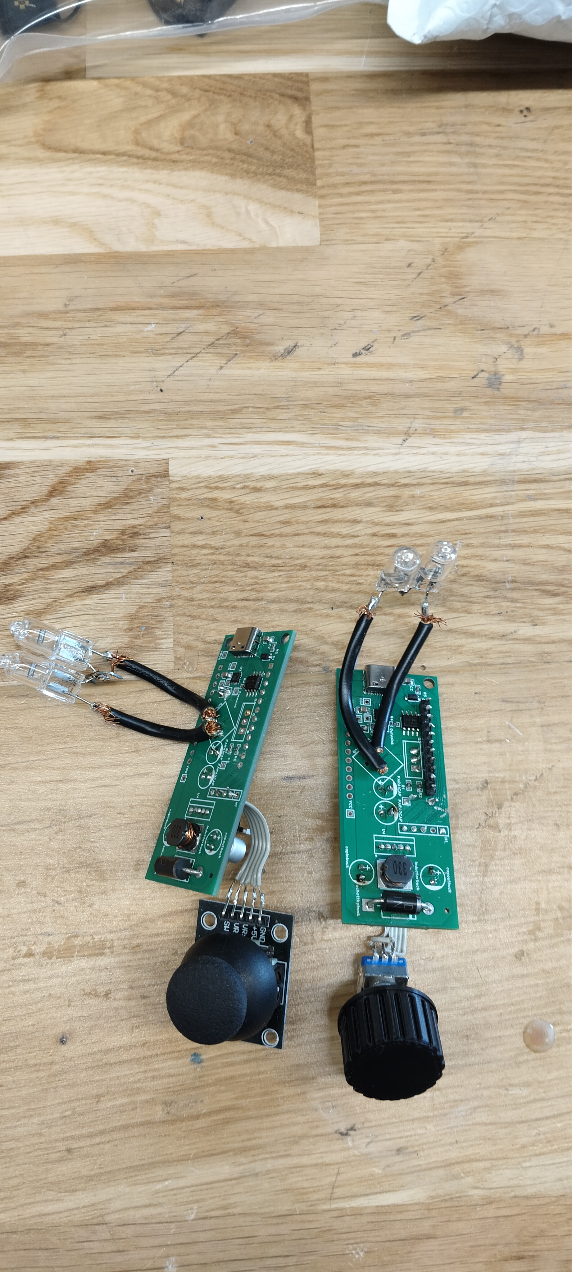 Bio lamp V1 — EC11 vs joystick comparison