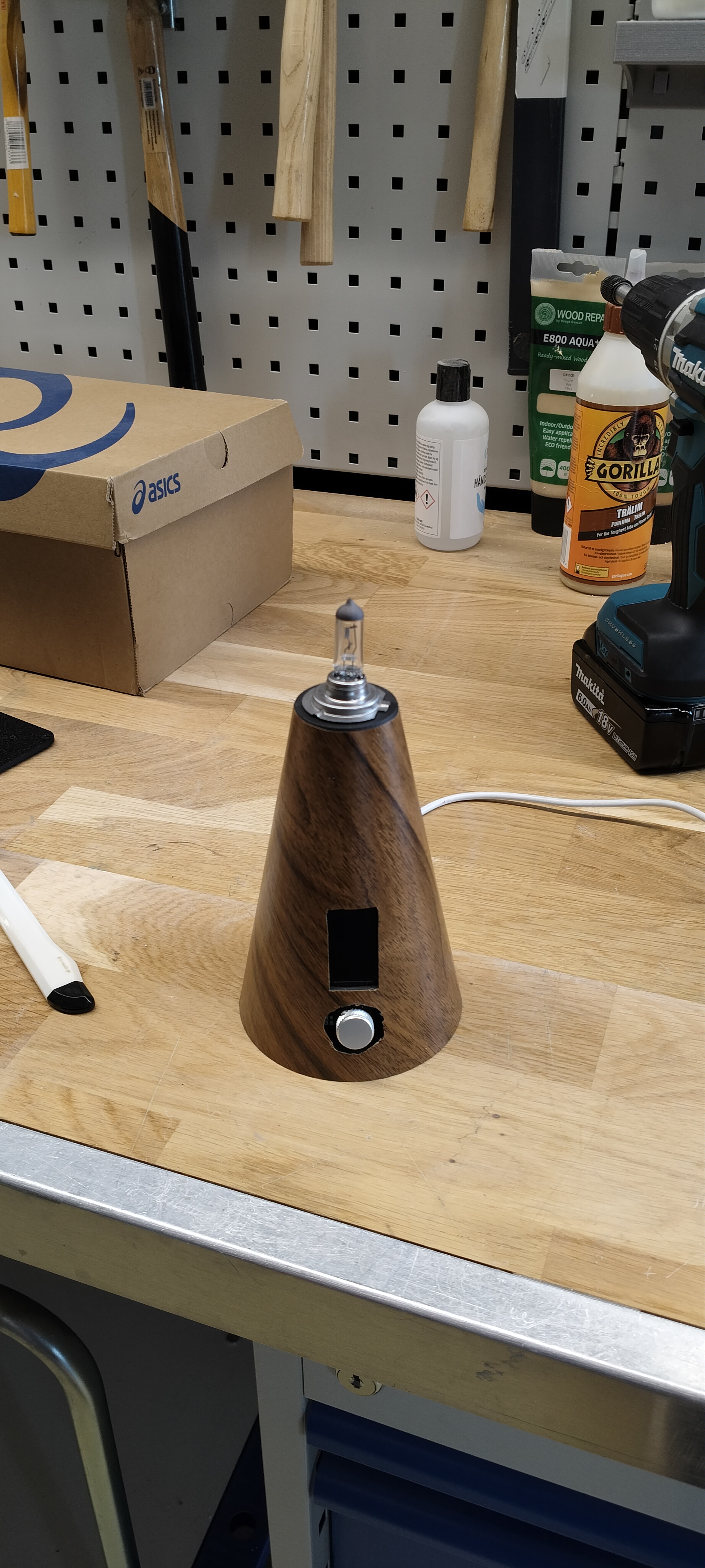 Lighthouse lamp — off